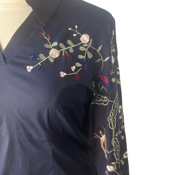 Antilia Blouse Shirt Womens Medium Blue New Embroidery Floral - Picture 5 of 9